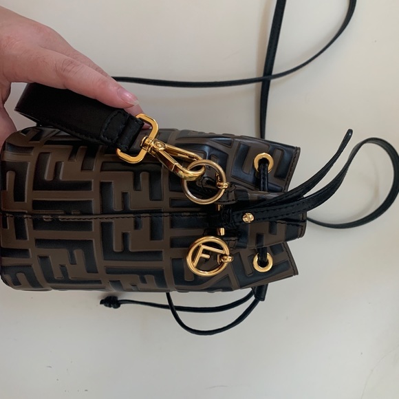 Fendi bucket bag mon tresor - Picture 3 of 10